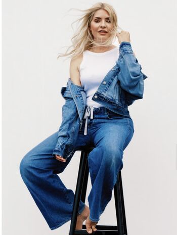 🔥 Holly willoughby page leaked private photo uncensored full