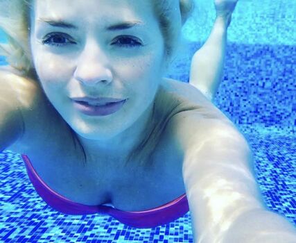 🔥 Holly willoughby leaked private photo uncensored full