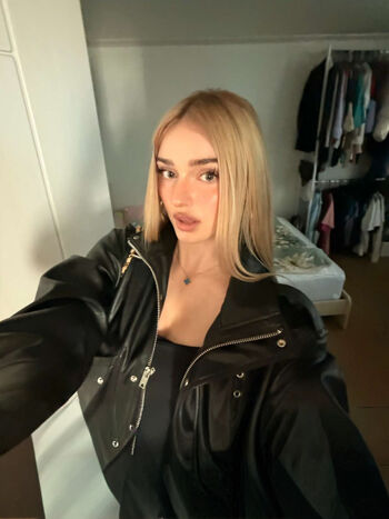 🔥 Honeypuu  page leaked private photo uncensored full