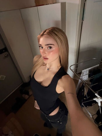 🔥 Honeypuu  page leaked private photo uncensored full