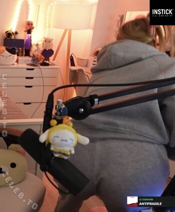 🔥 Honeypuu leaked private photo uncensored full