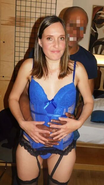 🔥 Hotwife leaked private photo uncensored full