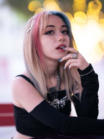 🔥 Iluvmeww page leaked private photo uncensored full