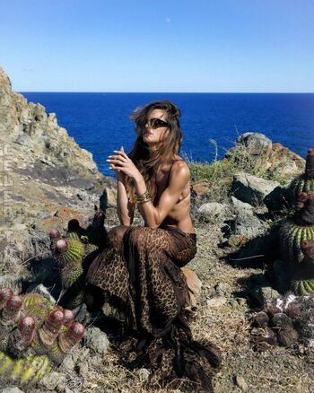 🔥 Izabel goulart leaked private photo uncensored full