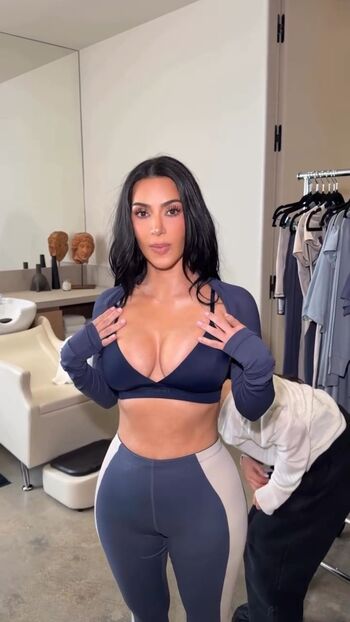 🔥 Kim kardashian  page leaked private photo uncensored full