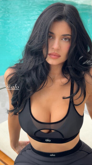 🔥 Kylie jenner  page leaked private photo uncensored full