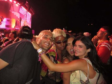 🔥 Kylie jenner leaked private photo uncensored full