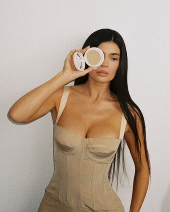🔥 Kylie jenner  page leaked private photo uncensored full