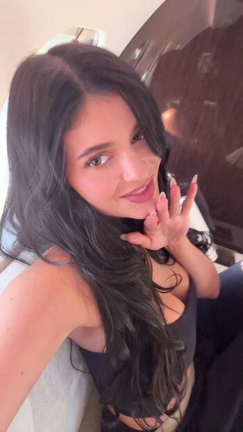 🔥 Kylie jenner  page leaked private photo uncensored full