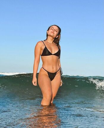 🔥 Larissa manoela page leaked private photo uncensored full