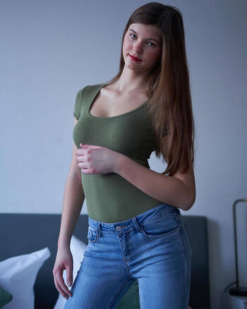 🔥 Laurafermann leaked private photo uncensored full