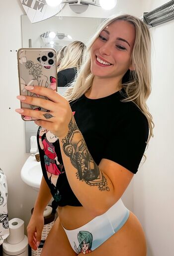 🔥 Laurine   page leaked private photo uncensored full