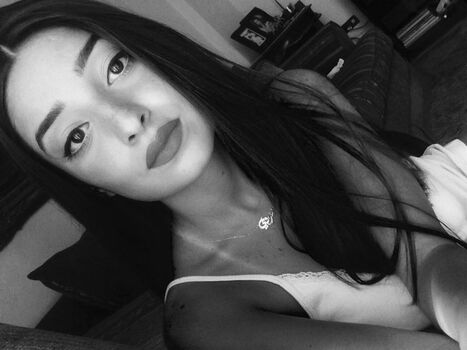 🔥 Lebanese girls leaked private photo uncensored full