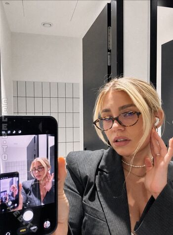 🔥 Lenadenisee leaked private photo uncensored full