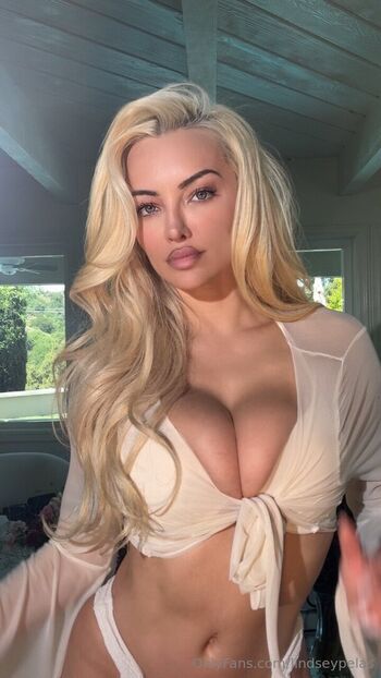 🔥 Lindsey pelas  page leaked private photo uncensored full