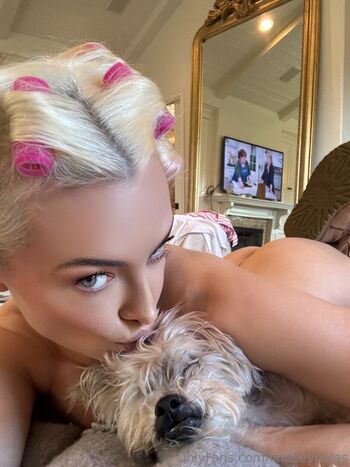🔥 Lindsey pelas  page leaked private photo uncensored full