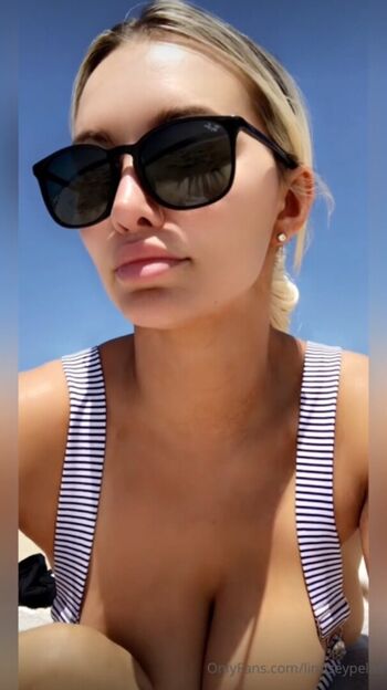 🔥 Lindsey pelas  page leaked private photo uncensored full