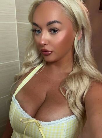 🔥 Little blonde page leaked private photo uncensored full
