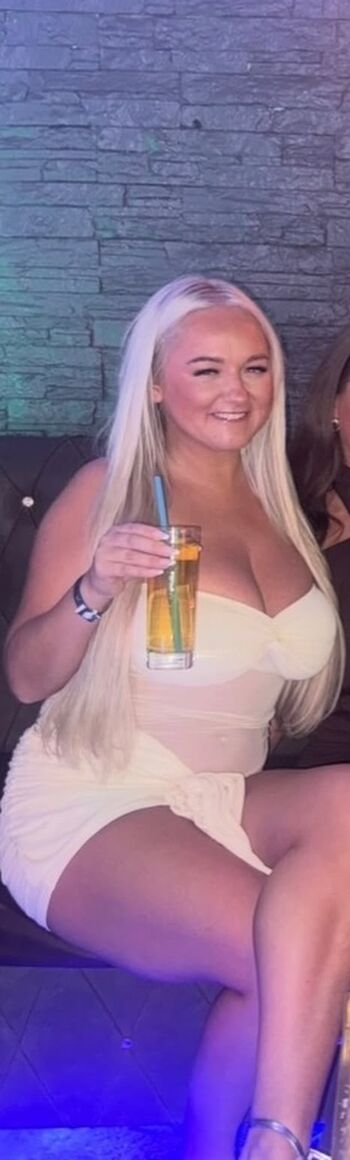🔥 Little blonde leaked private photo uncensored full