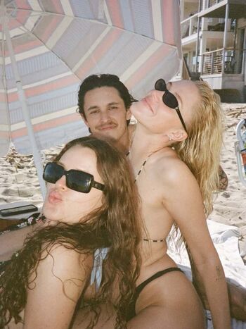 🔥 Maika monroe page leaked private photo uncensored full