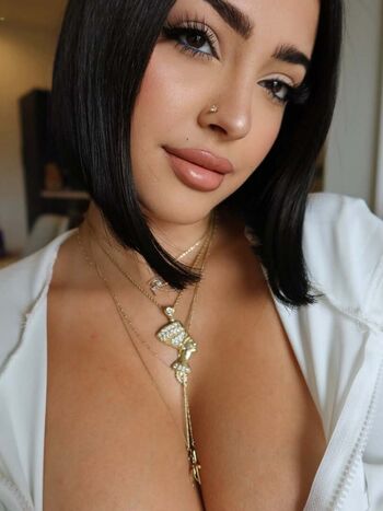 🔥 Malu trevejo  page leaked private photo uncensored full