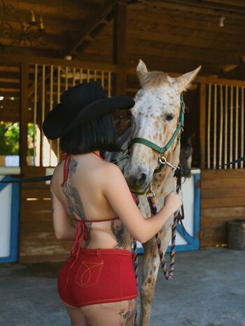 🔥 Malu trevejo  page leaked private photo uncensored full