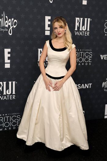 🔥 Mckenna grace  page leaked private photo uncensored full