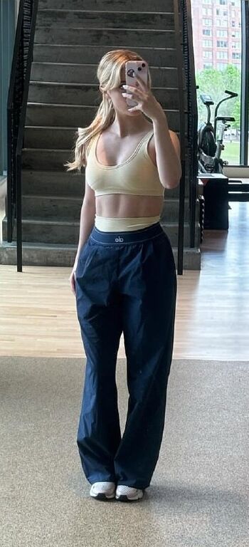 🔥 Mckenna grace  page leaked private photo uncensored full