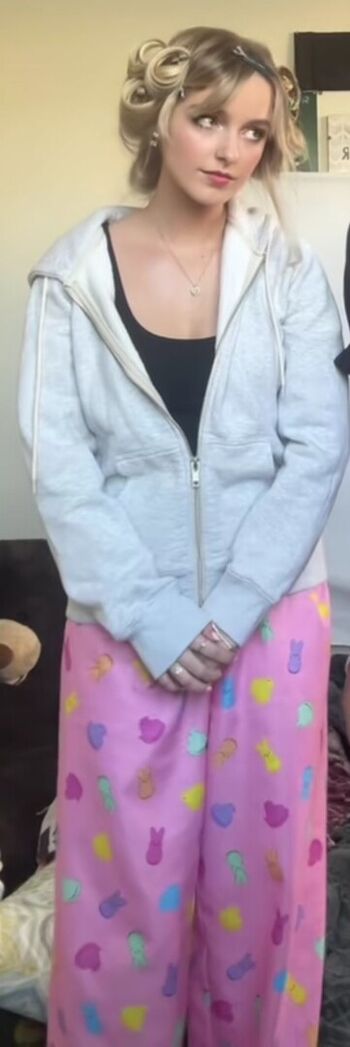 🔥 Mckenna grace  page leaked private photo uncensored full