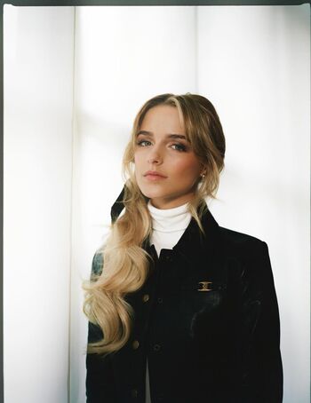 🔥 Mckenna grace  page leaked private photo uncensored full