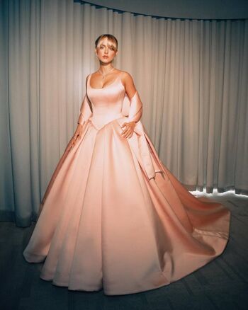 🔥 Mckenna grace  page leaked private photo uncensored full