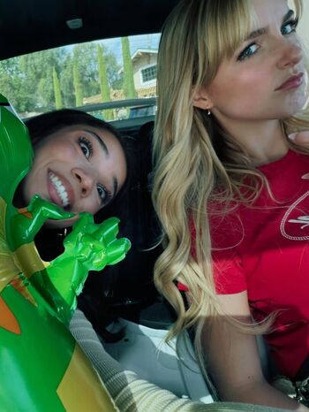 🔥 Mckenna grace  page leaked private photo uncensored full