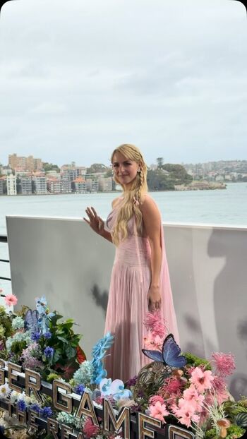 🔥 Mckenna grace  page leaked private photo uncensored full