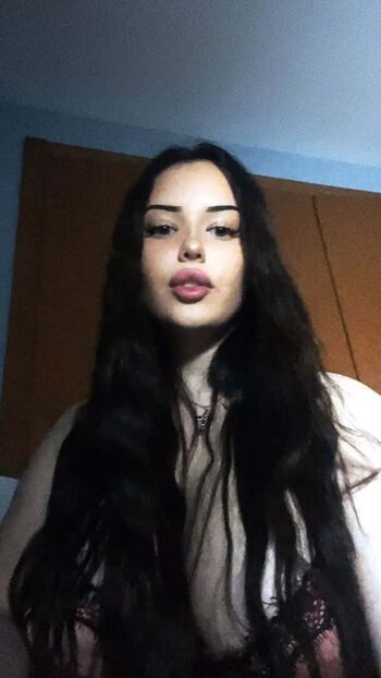 🔥 Paaularruizz leaked private photo uncensored full