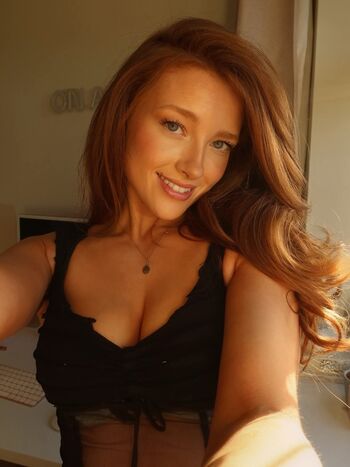 🔥 Phoebeisginger page leaked private photo uncensored full