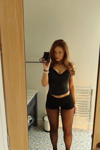 🔥 Phoebeisginger page leaked private photo uncensored full