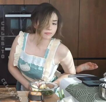 🔥 Pokimane  page leaked private photo uncensored full