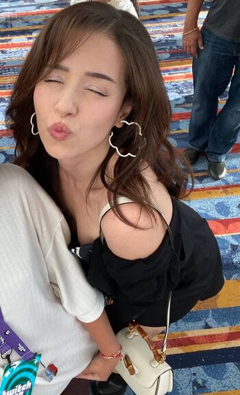 🔥 Pokimane  page leaked private photo uncensored full