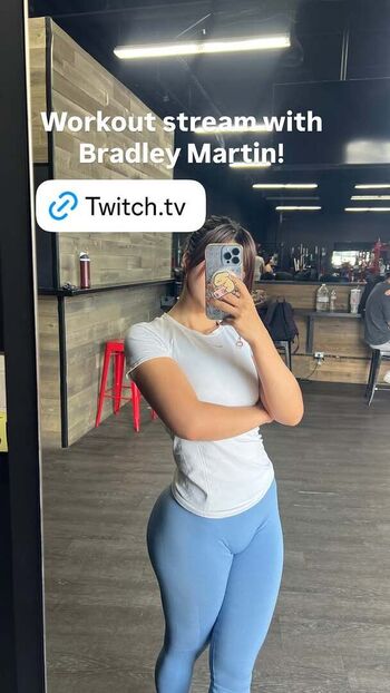 🔥 Pokimane  page leaked private photo uncensored full