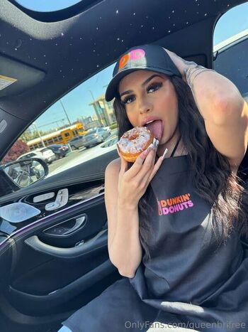 🔥 Queenbrii leaked private photo uncensored full