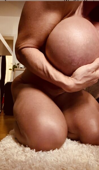 🔥 Queenmuscleboobs page leaked private photo uncensored full