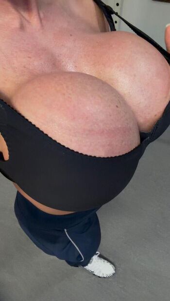 🔥 Queenmuscleboobs page leaked private photo uncensored full