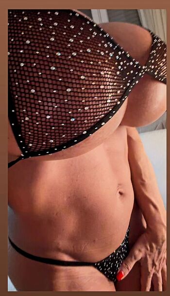 🔥 Queenmuscleboobs page leaked private photo uncensored full