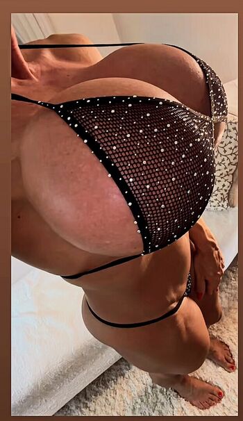 🔥 Queenmuscleboobs page leaked private photo uncensored full