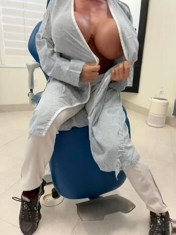 🔥 Queenmuscleboobs page leaked private photo uncensored full