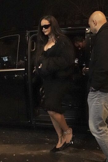 🔥 Rihanna  page leaked private photo uncensored full