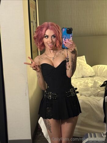 🔥 Rolyatistaylor  page leaked private photo uncensored full