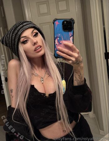 🔥 Rolyatistaylor  page leaked private photo uncensored full