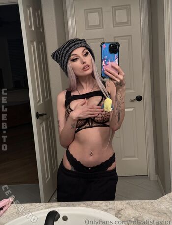 🔥 Rolyatistaylor  page leaked private photo uncensored full