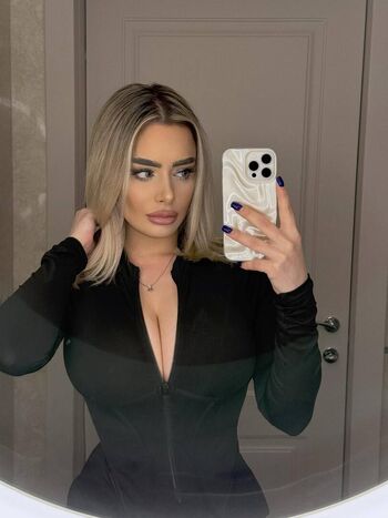 🔥 Romanian girls page leaked private photo uncensored full